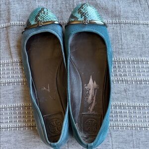 Tory Burch Turquoise Flats size 9